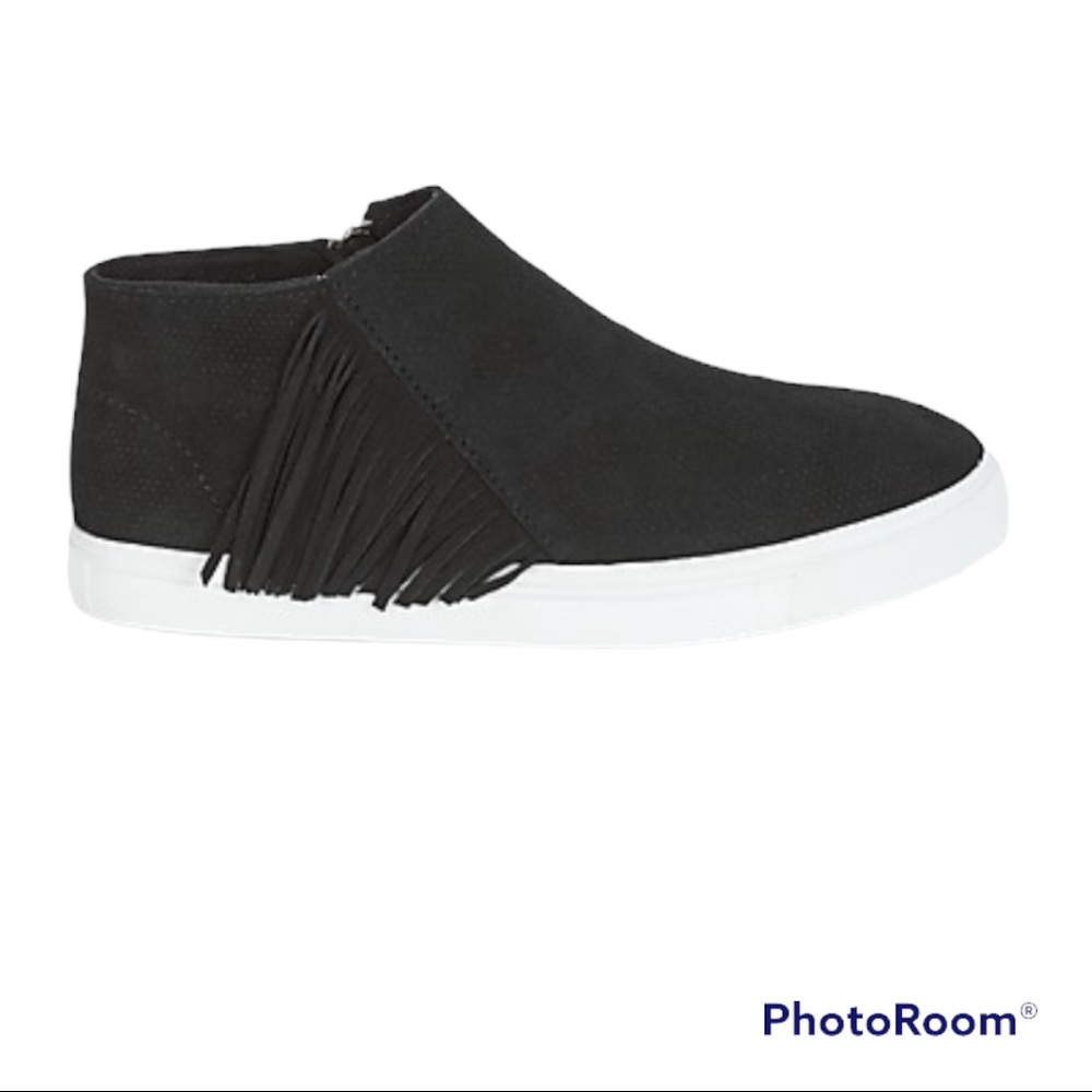 Minnetonka Gwen Fringe Ankle Bootie Black Suede Size 9